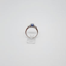 Carica l'immagine nel visualizzatore di Gallery, Anello con zaffiro e brillanti in oro bianco 18 kt ANZ2
