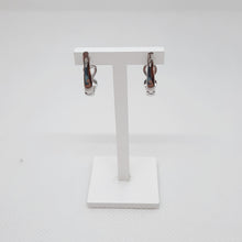 Carica l'immagine nel visualizzatore di Gallery, Orecchini cuore con brillanti in oro bianco 18 kt ORD2