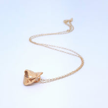 Carica l'immagine nel visualizzatore di Gallery, Collana con tortellino argento 925 dorato oro giallo