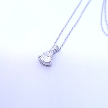Carica l'immagine nel visualizzatore di Gallery, Collana diamante a goccia in oro bianco 18 kt