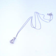 Carica l'immagine nel visualizzatore di Gallery, Collana diamante a goccia in oro bianco 18 kt