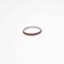 Carica l'immagine nel visualizzatore di Gallery, Anello eternelle con corindoni arancio in oro bianco 18 kt