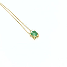 Carica l&#39;immagine nel visualizzatore di Gallery, Collana con smeraldo e diamante in oro giallo 18 kt
