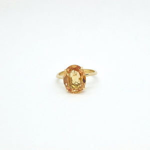 Anello con quarzo citrino ovale in oro giallo 18 kt