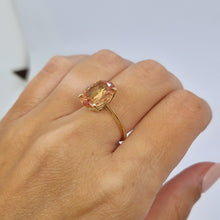 Carica l&#39;immagine nel visualizzatore di Gallery, Anello con quarzo citrino ovale in oro giallo 18 kt
