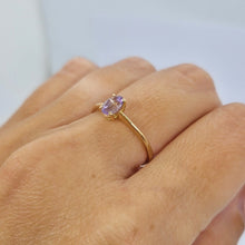 Carica l&#39;immagine nel visualizzatore di Gallery, Anello con ametista ovale in oro rosa 18 kt
