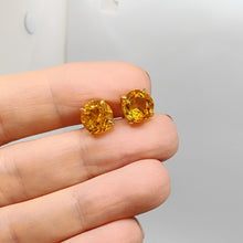 Carica l&#39;immagine nel visualizzatore di Gallery, Orecchini in oro giallo 18 kt con quarzo citrino
