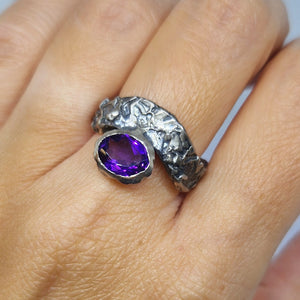 Anello con ametista in argento 925