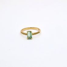 Carica l&#39;immagine nel visualizzatore di Gallery, Anello con tormalina verde e diamanti gialli in oro giallo 18 kt
