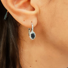 Carica l&#39;immagine nel visualizzatore di Gallery, Orecchini in oro bianco 18 kt con zaffiri e diamanti

