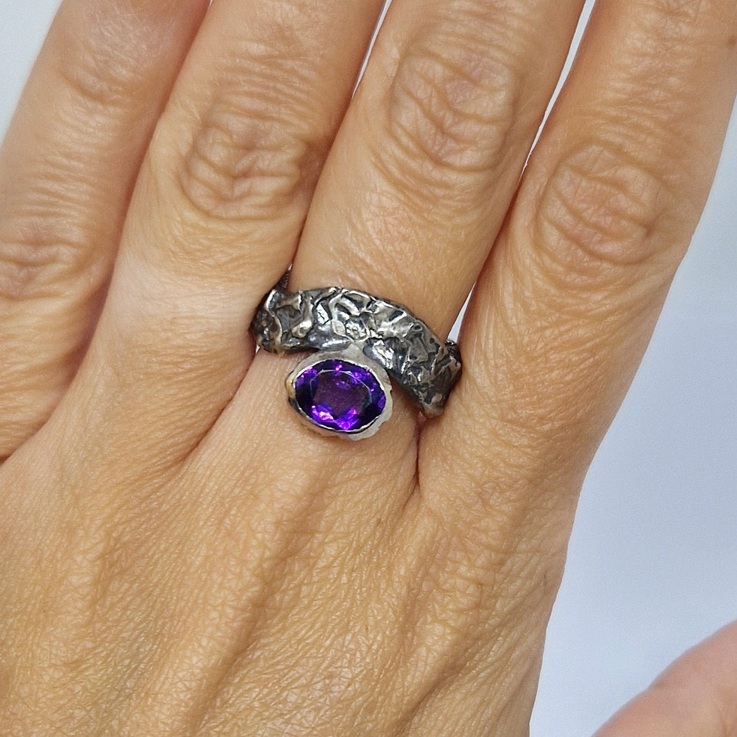 Anello con ametista in argento 925