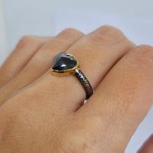 Carica l&#39;immagine nel visualizzatore di Gallery, Anello in oro 18 kt e argento 925 con diamante nero
