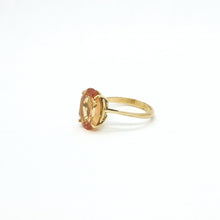 Carica l&#39;immagine nel visualizzatore di Gallery, Anello con quarzo citrino ovale in oro giallo 18 kt
