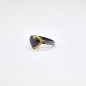 Anello in oro 18 kt e argento 925 con diamante nero