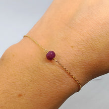 Carica l&#39;immagine nel visualizzatore di Gallery, Bracciale in oro giallo 18 kt con rubino
