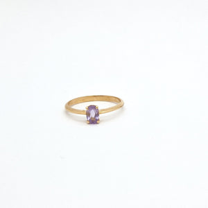 Anello con ametista ovale in oro rosa 18 kt