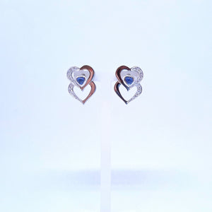 Orecchini con zaffiro blu a cuore e diamanti in oro bianco 18 kt ORZ 2