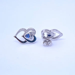 Orecchini con zaffiro blu a cuore e diamanti in oro bianco 18 kt ORZ 2