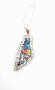 Collana con opale boulder e diamanti in oro bianco 18 kt