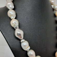Carica l&#39;immagine nel visualizzatore di Gallery, Filo di perle scaramazze con chiusura in argento 925
