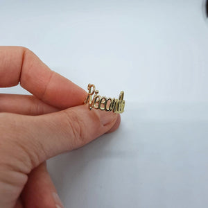 Anello con nome da 7 a 9 lettere con diamante in oro 18 kt