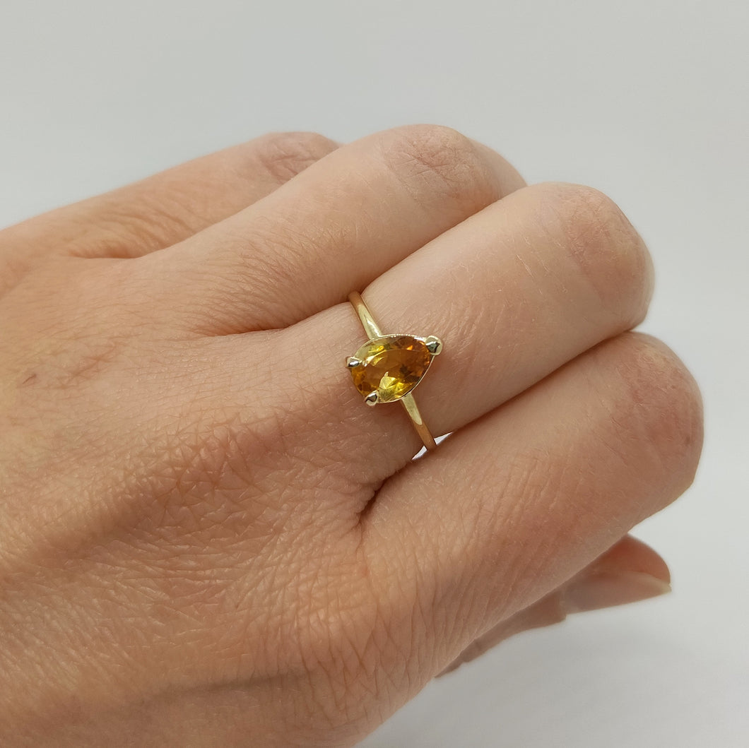Anello con quarzo citrino in oro giallo 18 kt