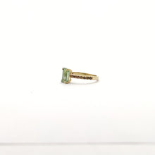 Carica l&#39;immagine nel visualizzatore di Gallery, Anello tormalina verde con diamanti brown in oro giallo 18 kt

